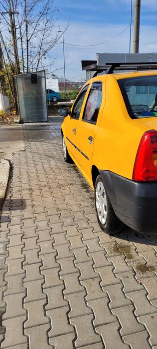 Vând Dacia logan