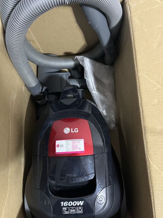 Продам пылесос почти новый