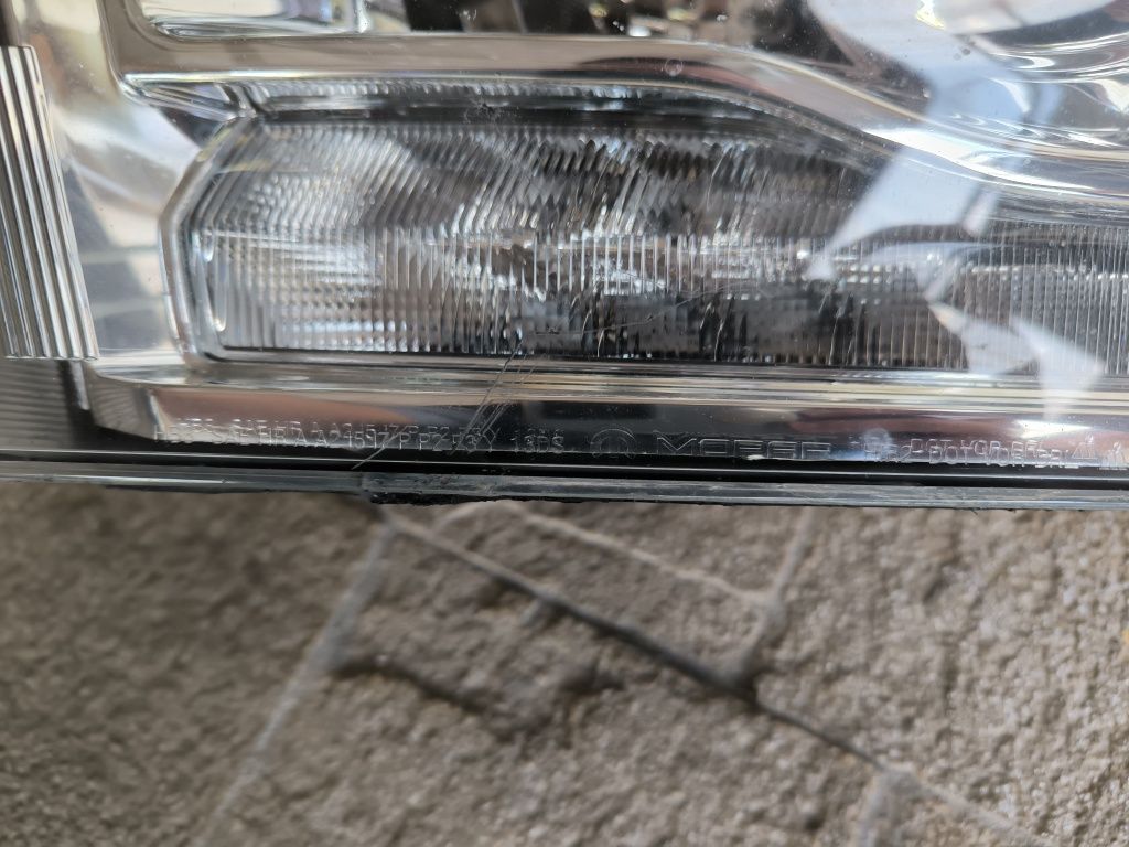Ляв фар Dodge Ram 4 Додж Рам Оригинален