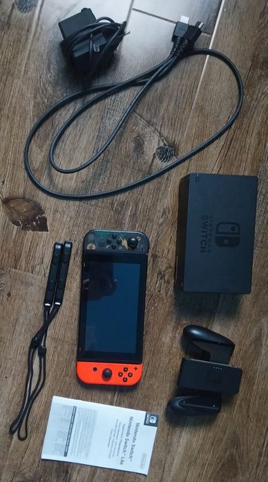 Consola Nintendo switch  cu 26 de jocuri instalate