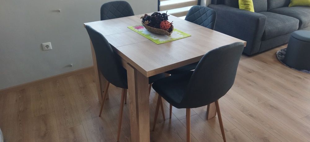 Кухненска маса, правена по поръчка