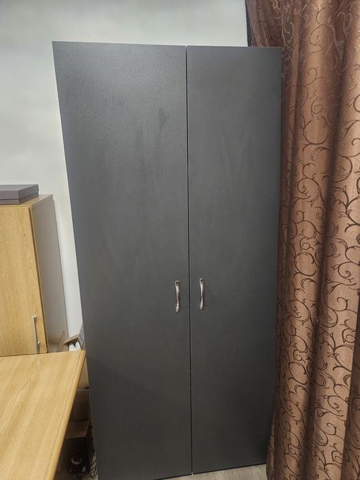 Dulap ca nou – montat recent, stare impecabilă!