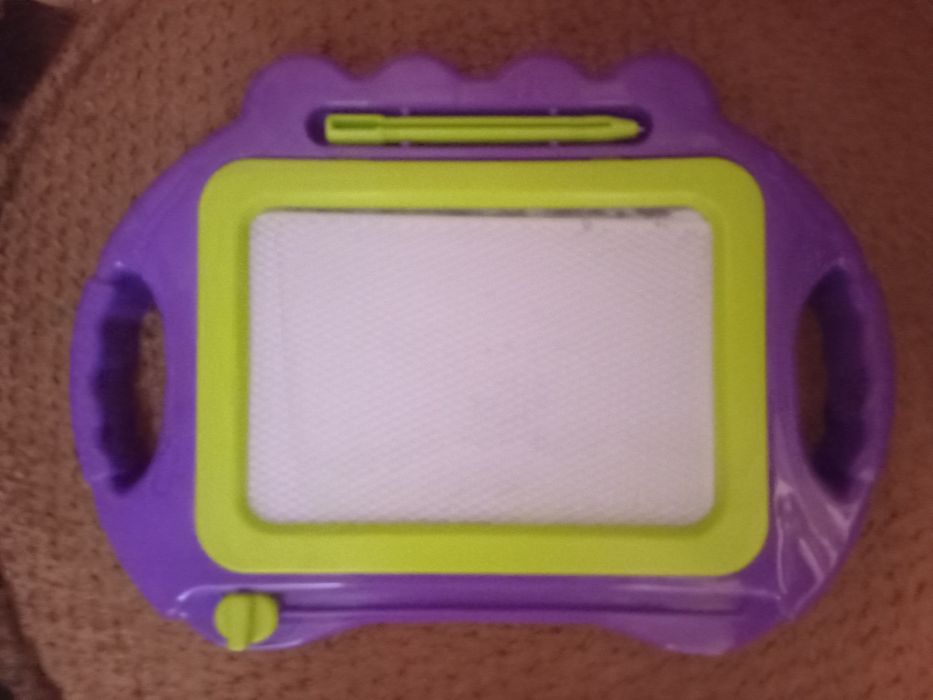 Продам игрушечный планшет для детей