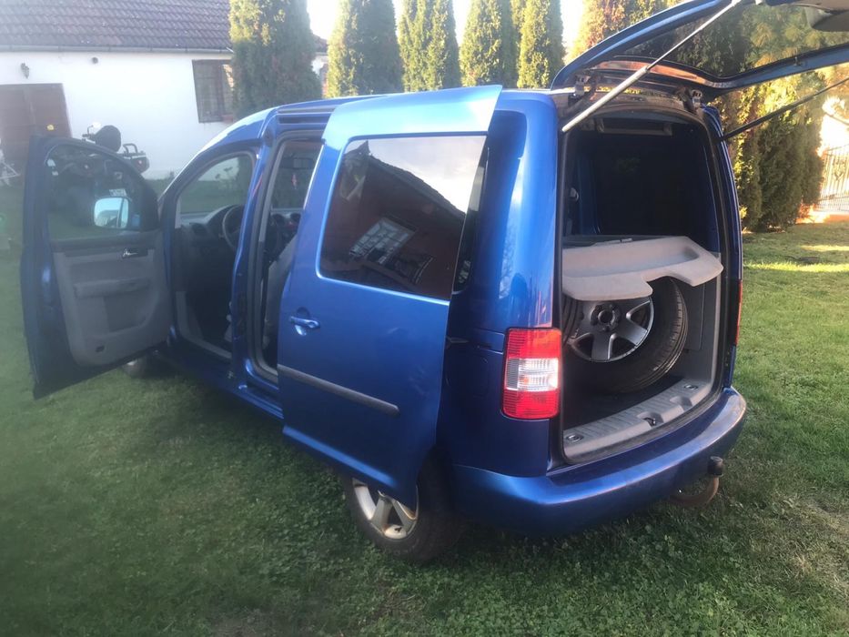 Volkswagen Caddy 2.0 TDI – 105 CP | An 2009 | Stare excelentă!