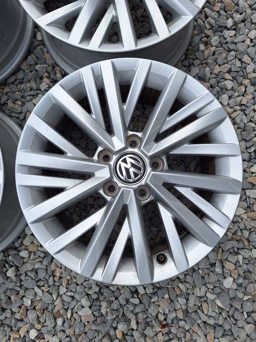 5x112..16 цола. 6.5j ET43. Оригинални VW