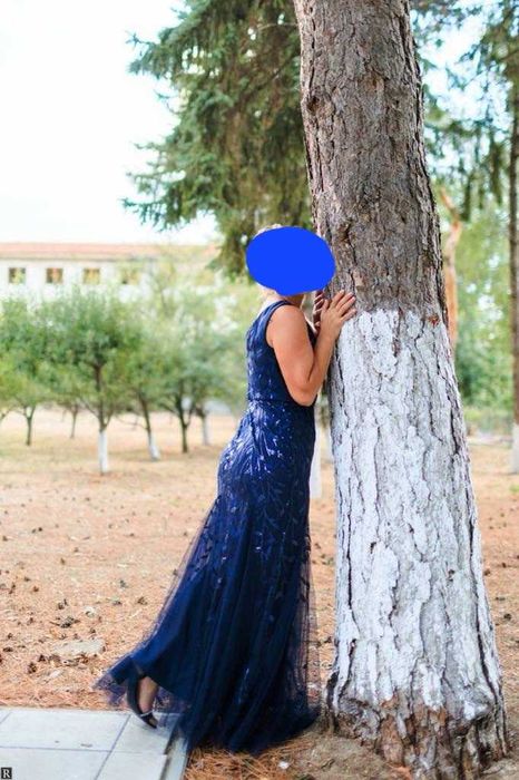 Дамска официална рокля.