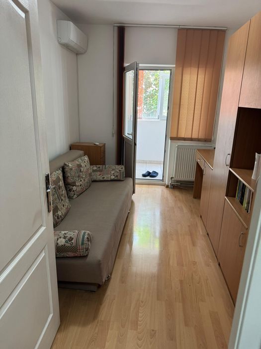 Vând apartament cu 3 camere în Mănăștur