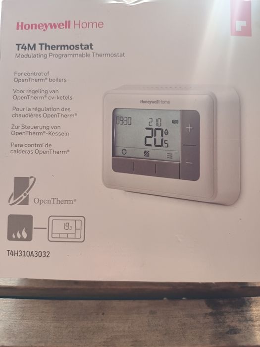 Termostat cu fir Honeywell T4M