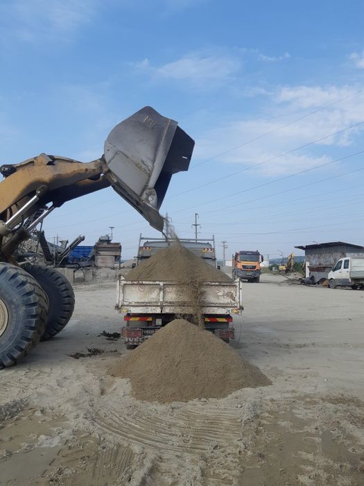 Balegar..Nisip..Piatră Pământ de pădure
