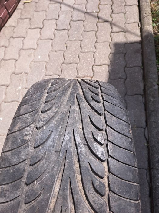 Cauciucuri 245 40 18