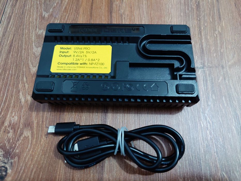 Incarcator baterii foto NP-FZ100, Nitecore