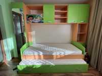 Детска стая с две легла и матраци