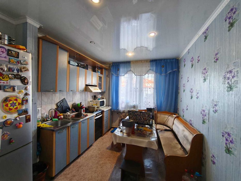 Продам 3-х ком квартиру Ауэзова 63/3