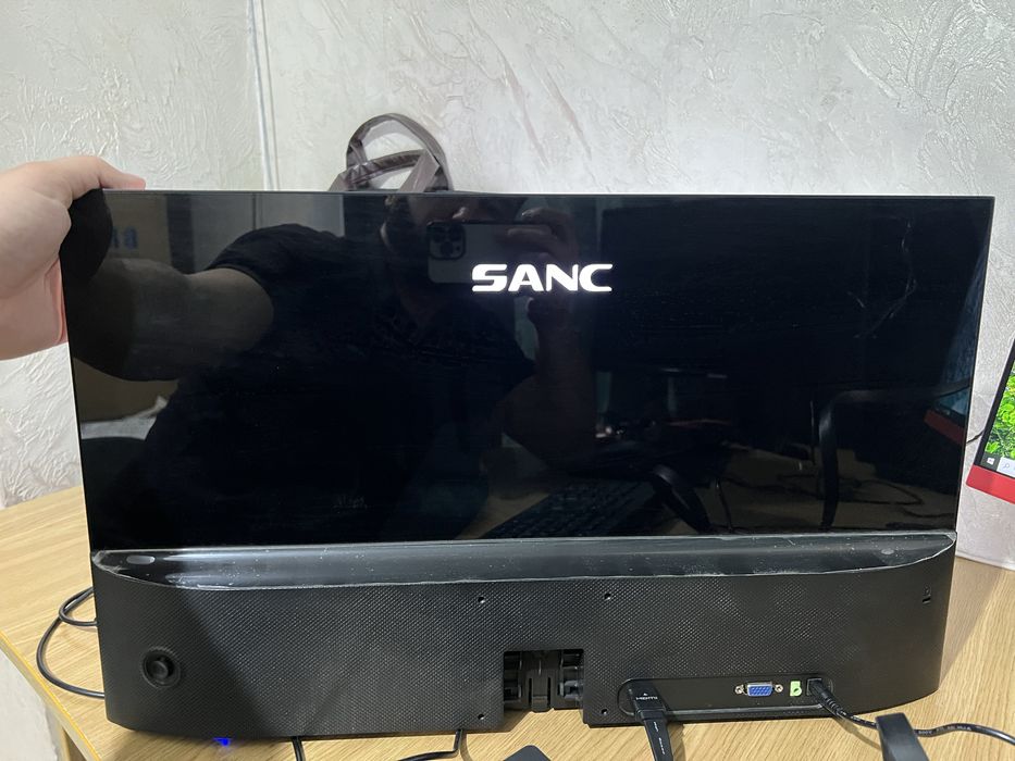 Монитор 24 диагональ.