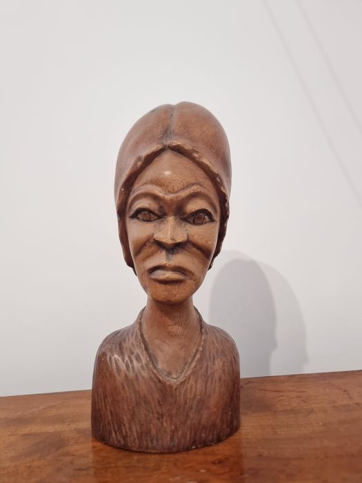 Sculptura in lemn / bust african