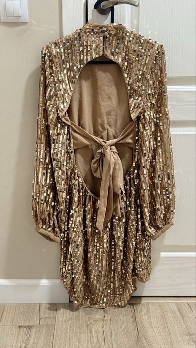 Дамска рокля River Island в златно