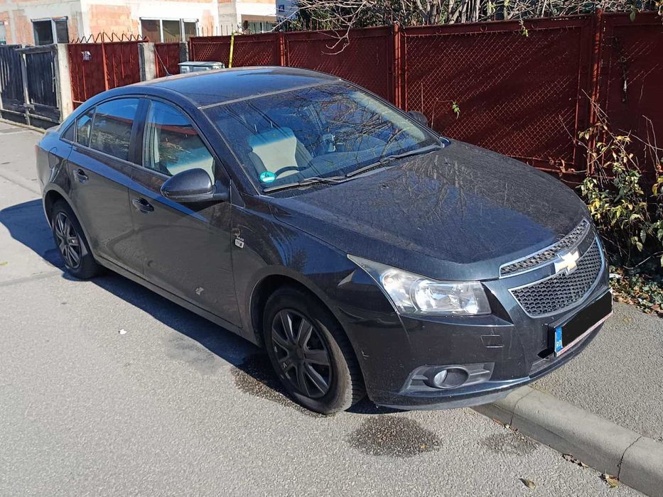 Chevrolet Cruze LS 1.6 benzină – 124 CP – 2011 – Stare excelentă