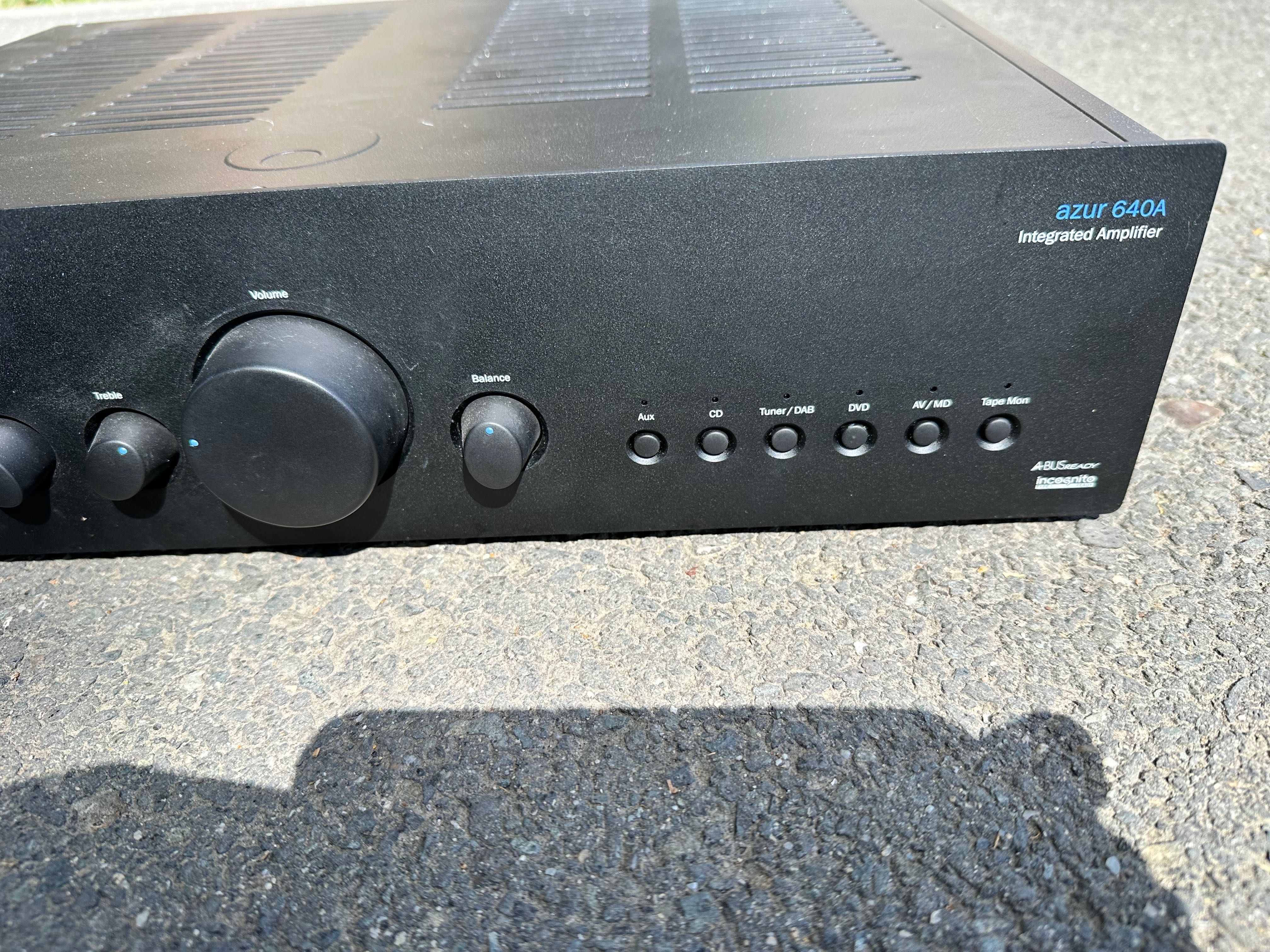Cambridge Audio 640A V2 amplificator stereo statie