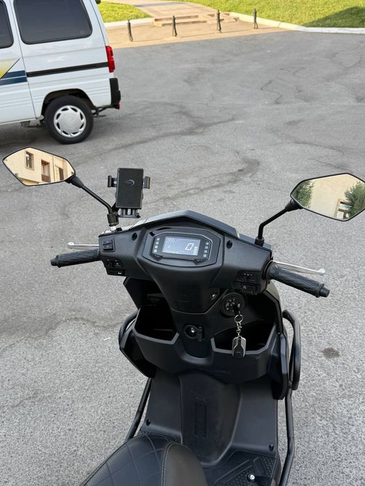 Skuter q moto125