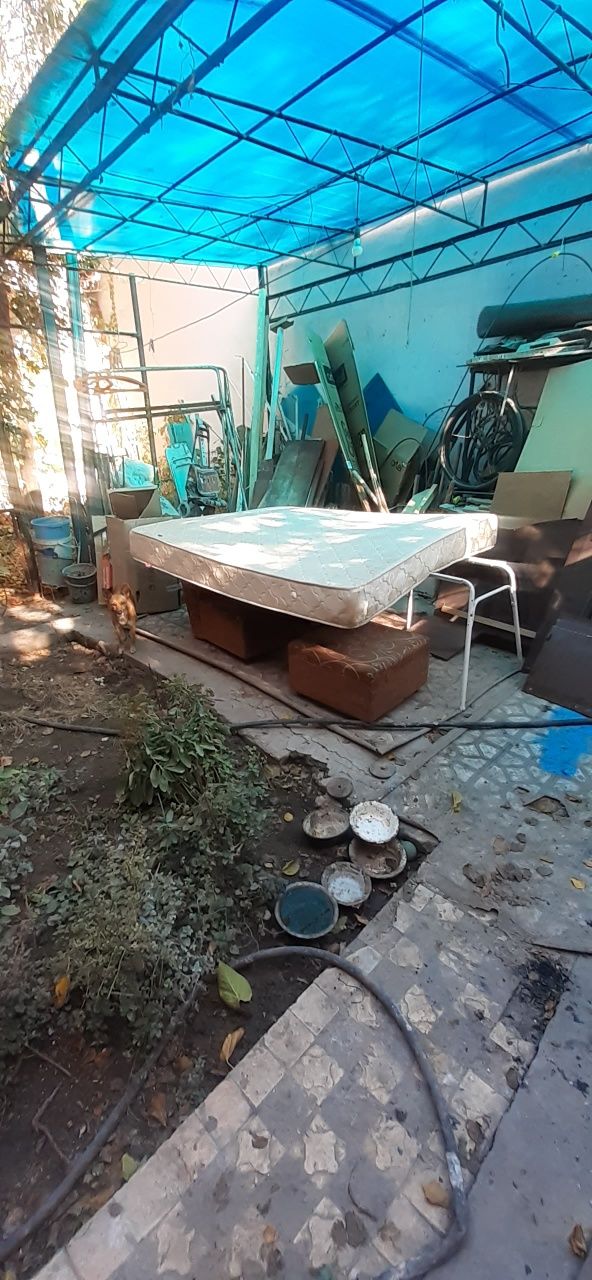 Продам  ортопедический матрас и  кровать   .