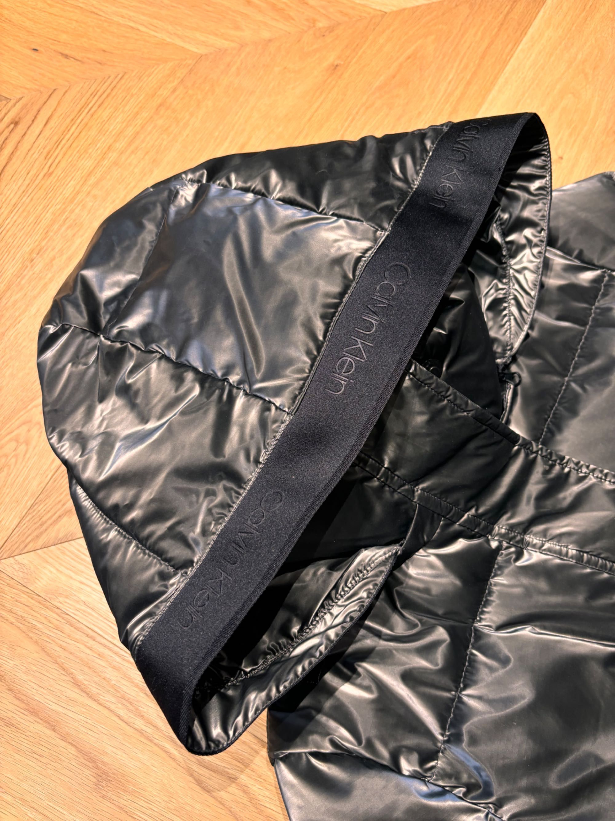 Ново зимно яке Calvin Klein