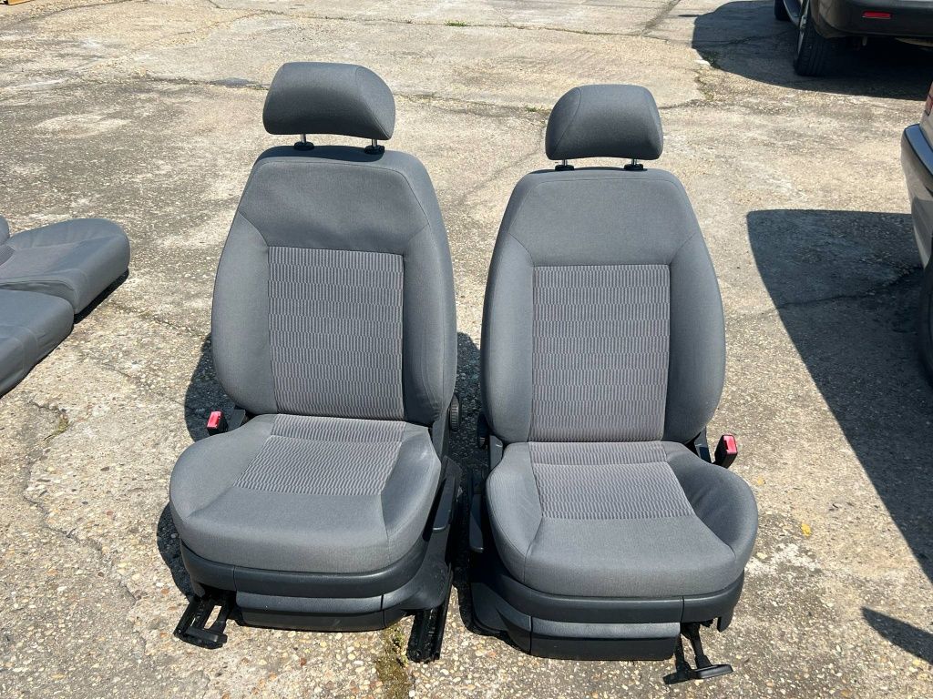 Seat Ibiza 1.4 бензин 75 коня - На Части