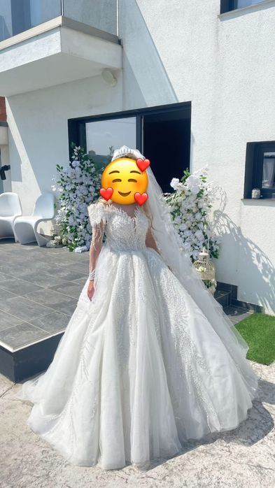 Vând rochie de mireasă