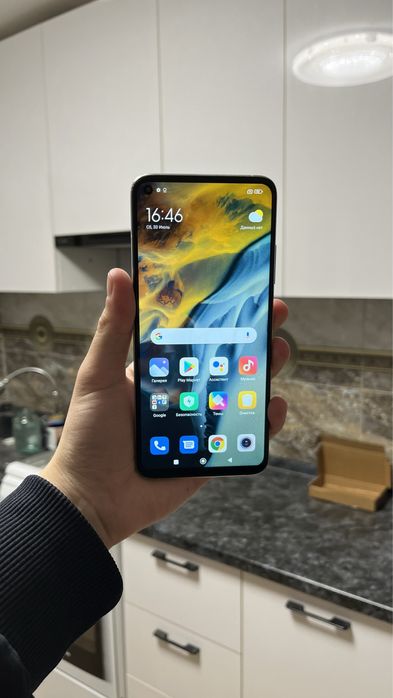 Xiaomi MI 10 T Pro 5G 256/8 gb. 144 герц Экран. Телефон