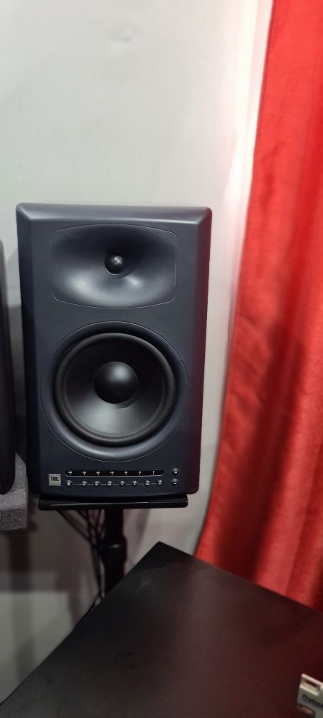 JBL LRS 4328P Monitoare studio pentru pretentiosi !