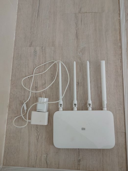 WiFi сатылады ақ түсті жаңа ол 9000тг , көк түсті WiFi  5000 беремін