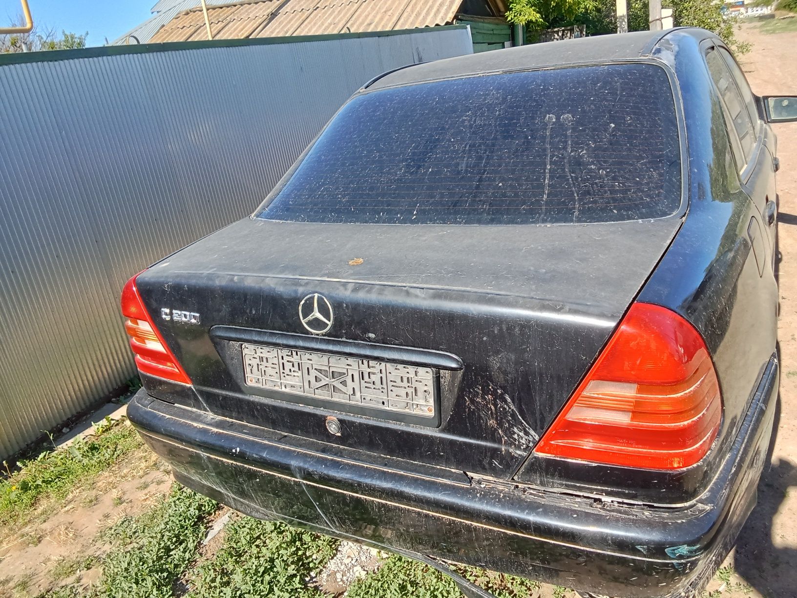 Разбираю мерс 202 кузов