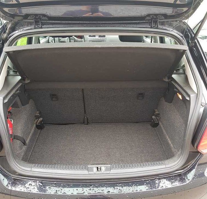 Inchirieri auto - Inchiriez *masina economica diesel* compacta de oras