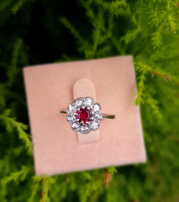 Inel foarte vechi din aur de 18K cu rubin si diamante naturale