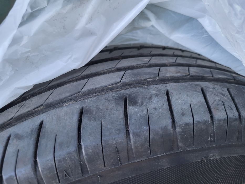 Vand ANVELOPE vara 215 60 R16