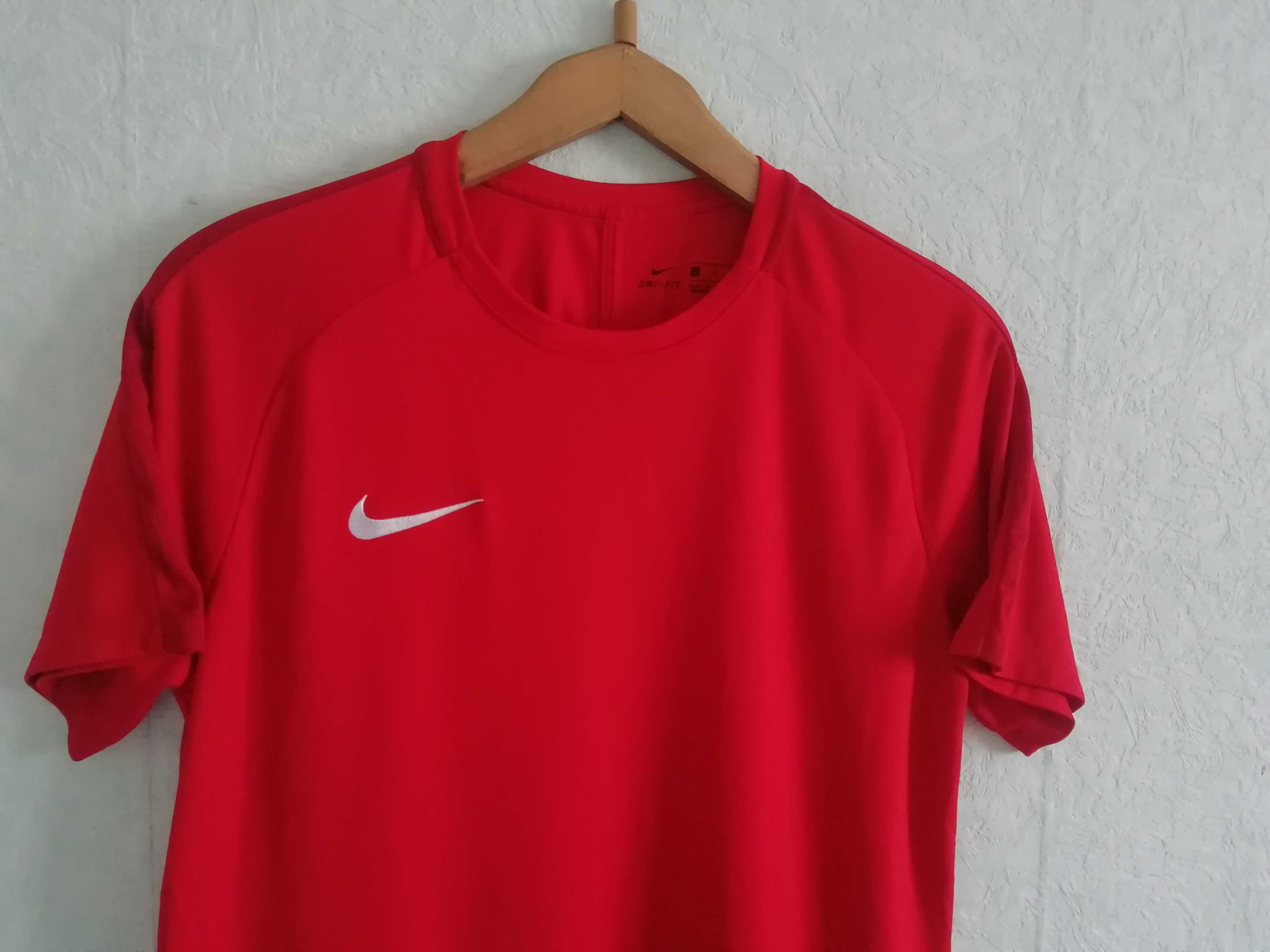 Nike нова оригинална тениска фланелка мъжка червена размер L