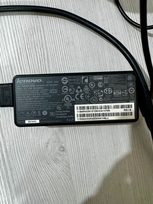 Incarcator lenovo