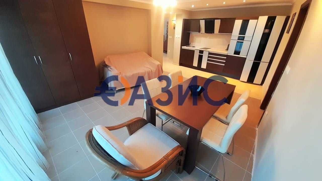 Продава се Четиристаен апартамент в Обзор - 178 кв.м за 526 €/кв.м - Снимка #3