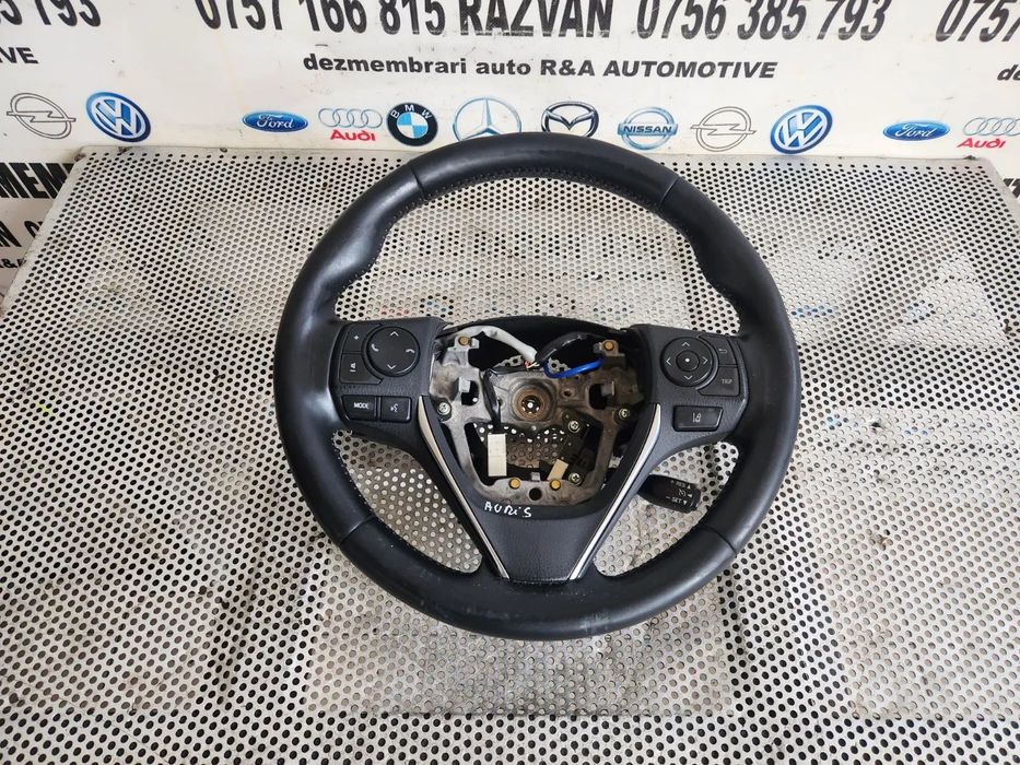 Volan Din Piele Cu Comenzi Toyota Auris An 2013-2014-2015-2016-2017-2018 Dezmembrez Toyota Auris An