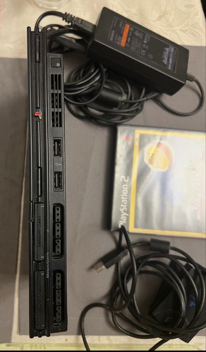 PlayStation 2 Slim/ P2 Slim
