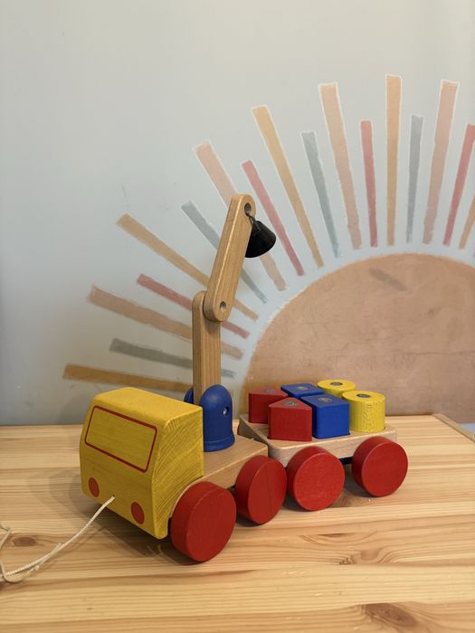 Магнитен кран дървена играчка
