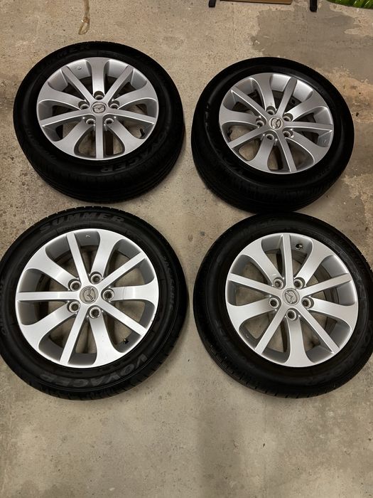 Джанти 16 6.5J 5х114.3 с летни гуми 205/55/16 Мазда