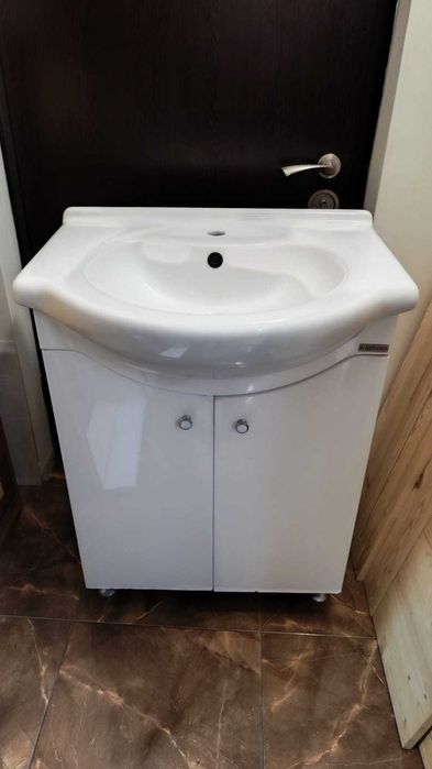 Chiuveta si oglindă baie