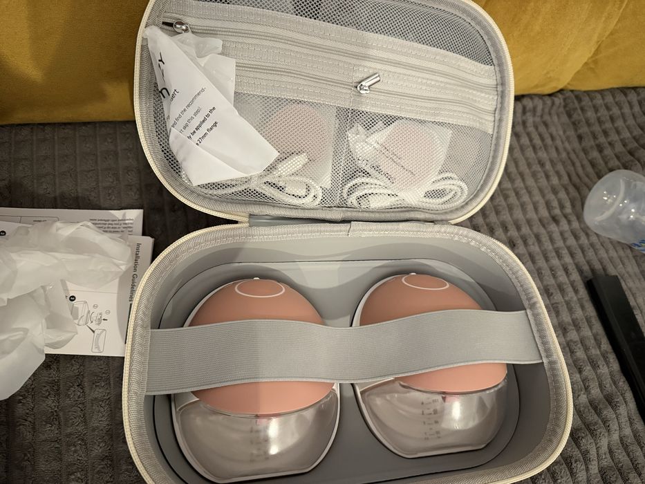 Cand pompa de san alaptare MomCozy M9 stare perfecta