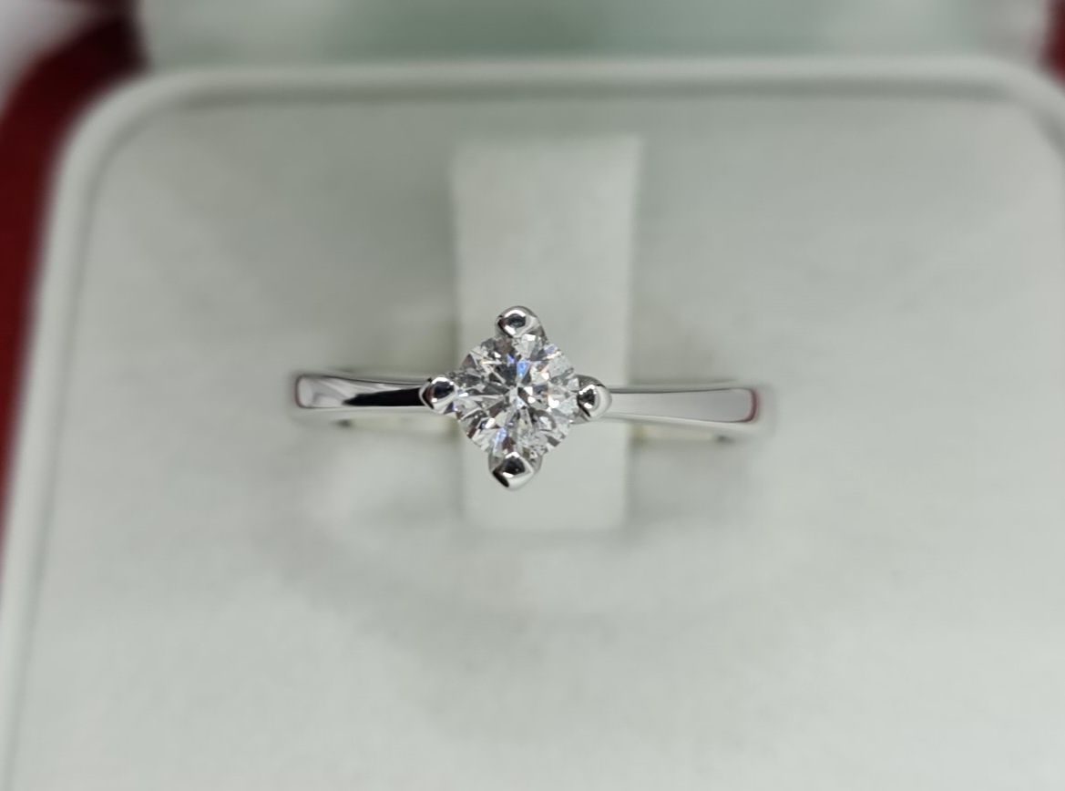 Inel de logodnă solitaire aur alb 18k cu diamant natural 0.36ct