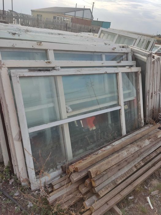 Продам оконные рамы