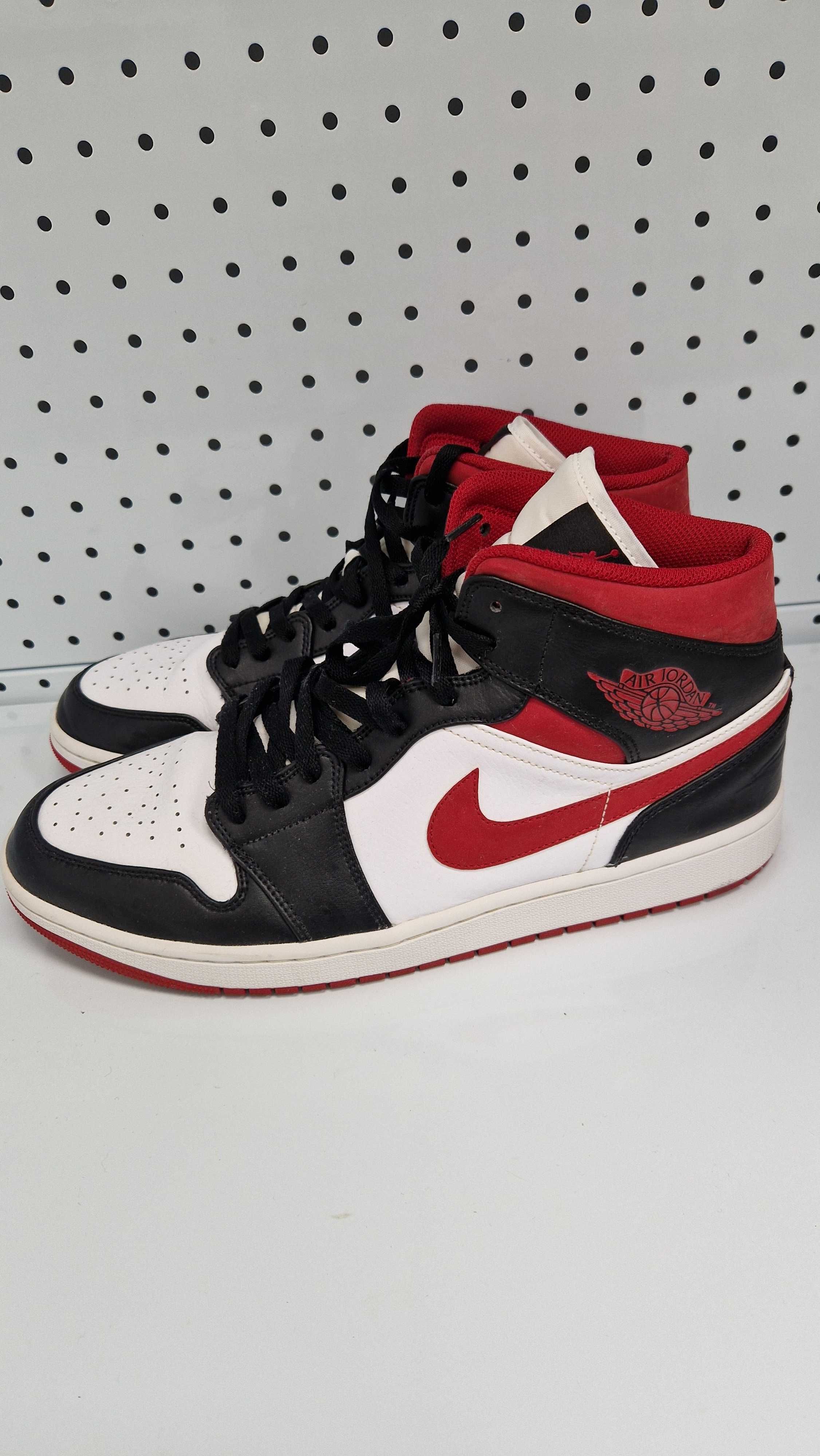 Оригинални мъжки маратонки- Jordan 1 Mid