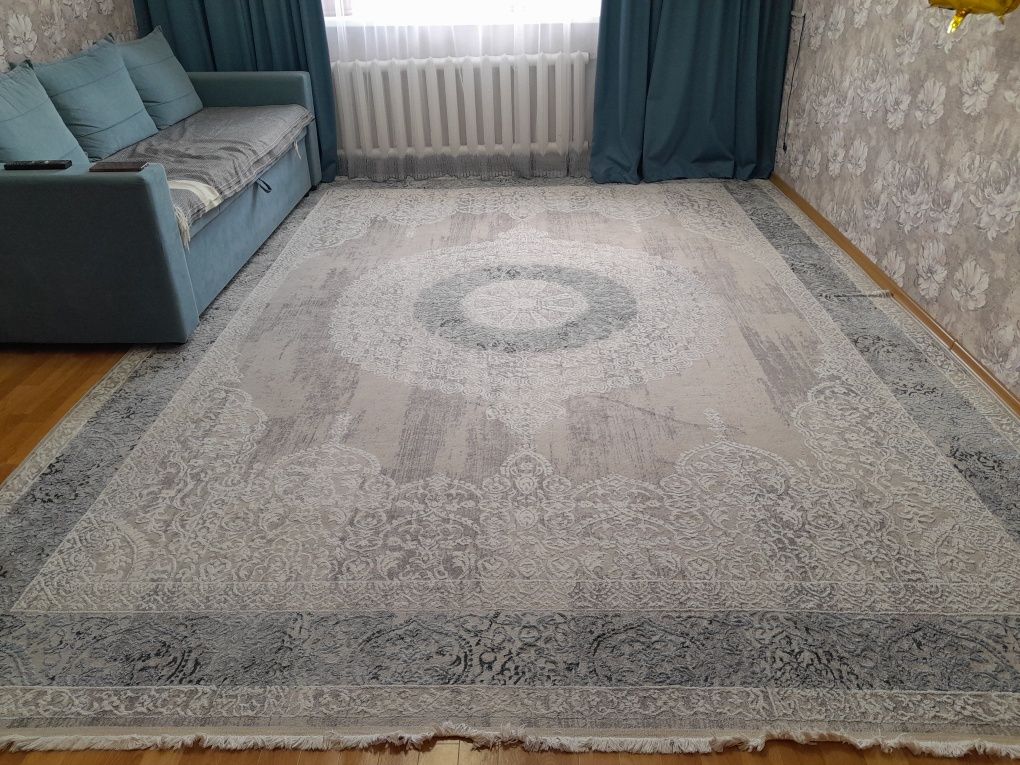 Срочно продам ковёр