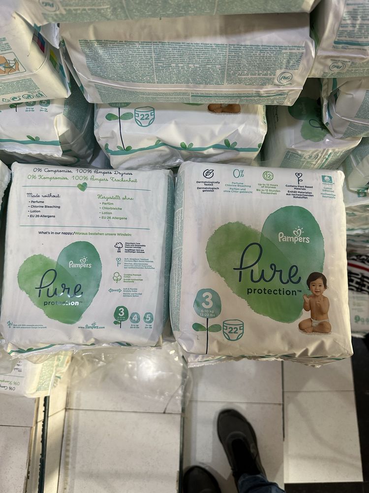 Pampers pure protection