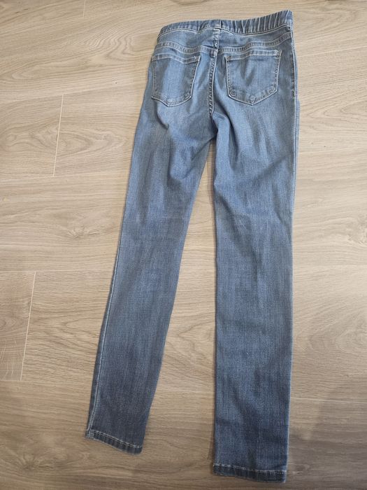 Blugi H&M masura 7-8 ani