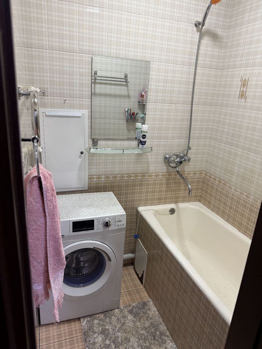 Srochna Sotiladi Algoritm Qizilasharq 2 xona Judayam zo'r lokatsiyada